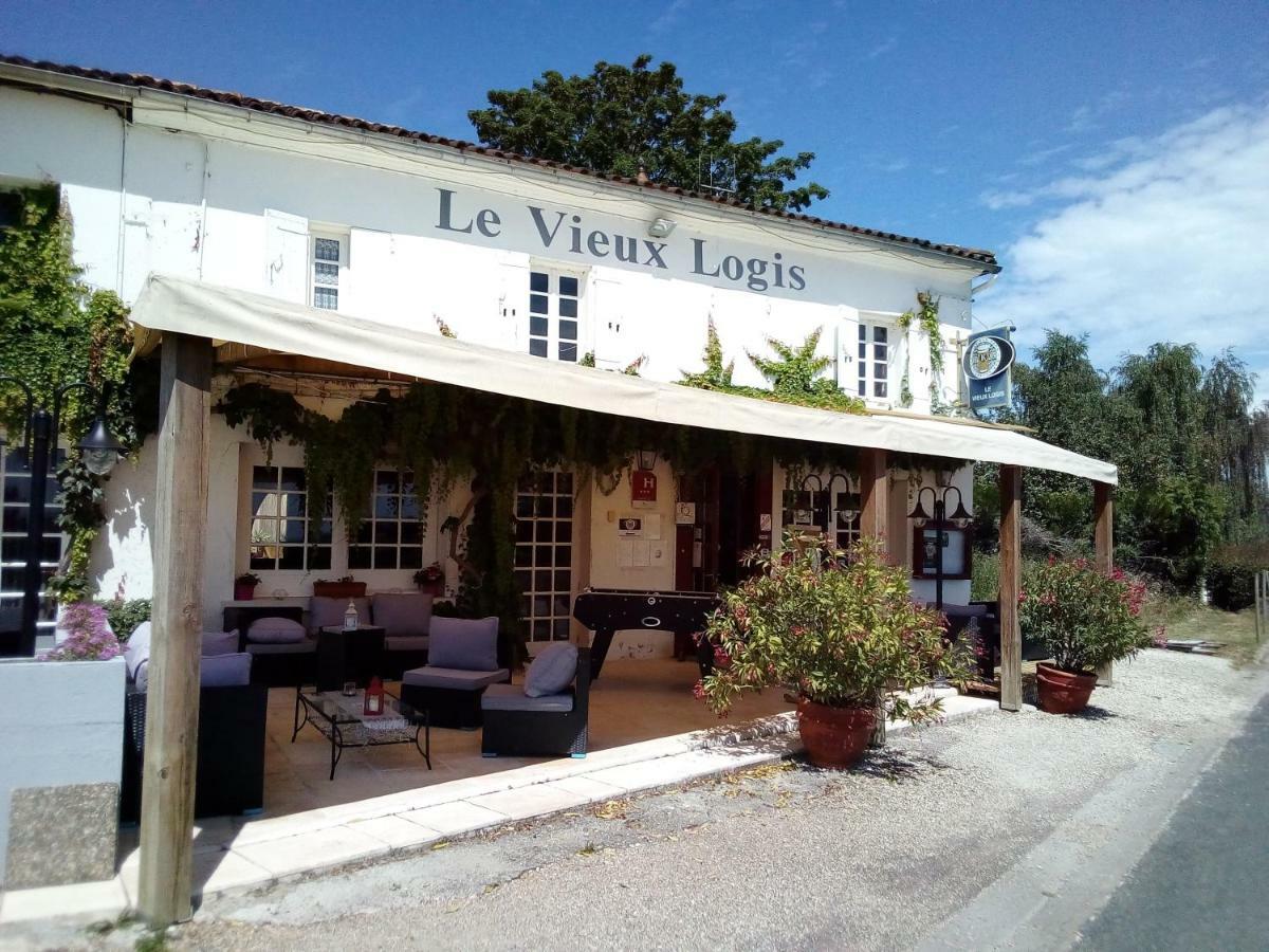 Le Vieux Logis De Clam Hotel Exterior photo